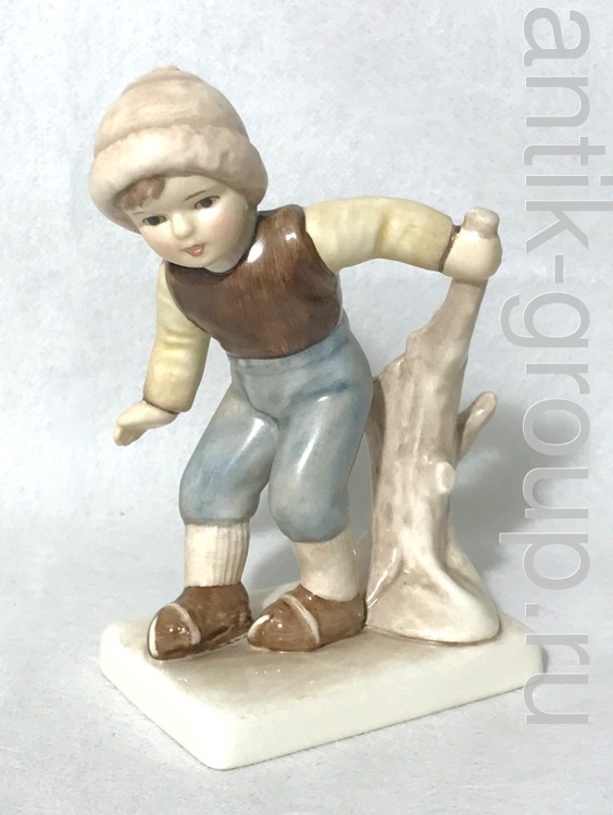 Статуэтка «Мальчик на коньках» Goebel, Hummel